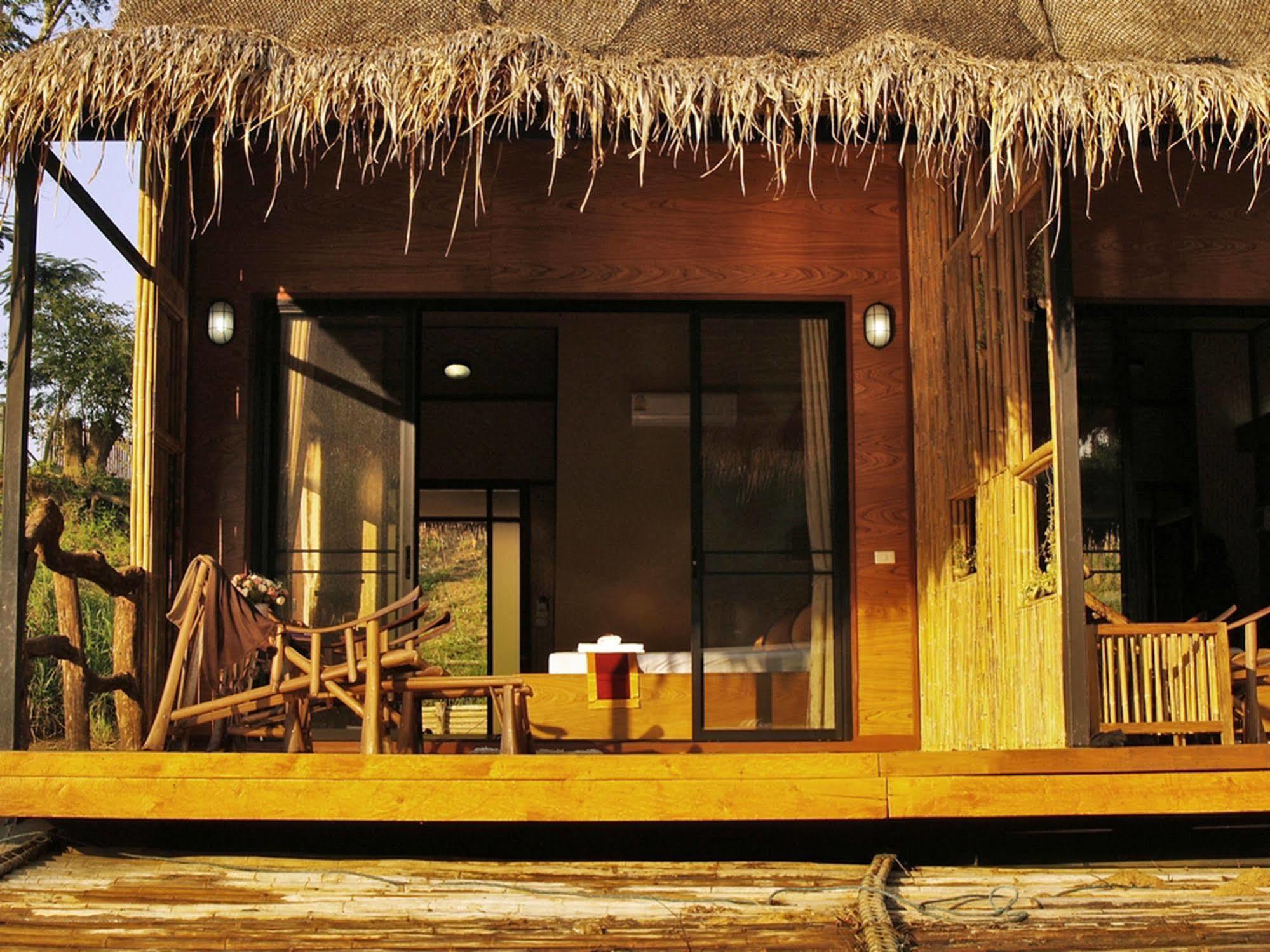 Boutique Raft Resort Sai Yok Ngoại thất bức ảnh